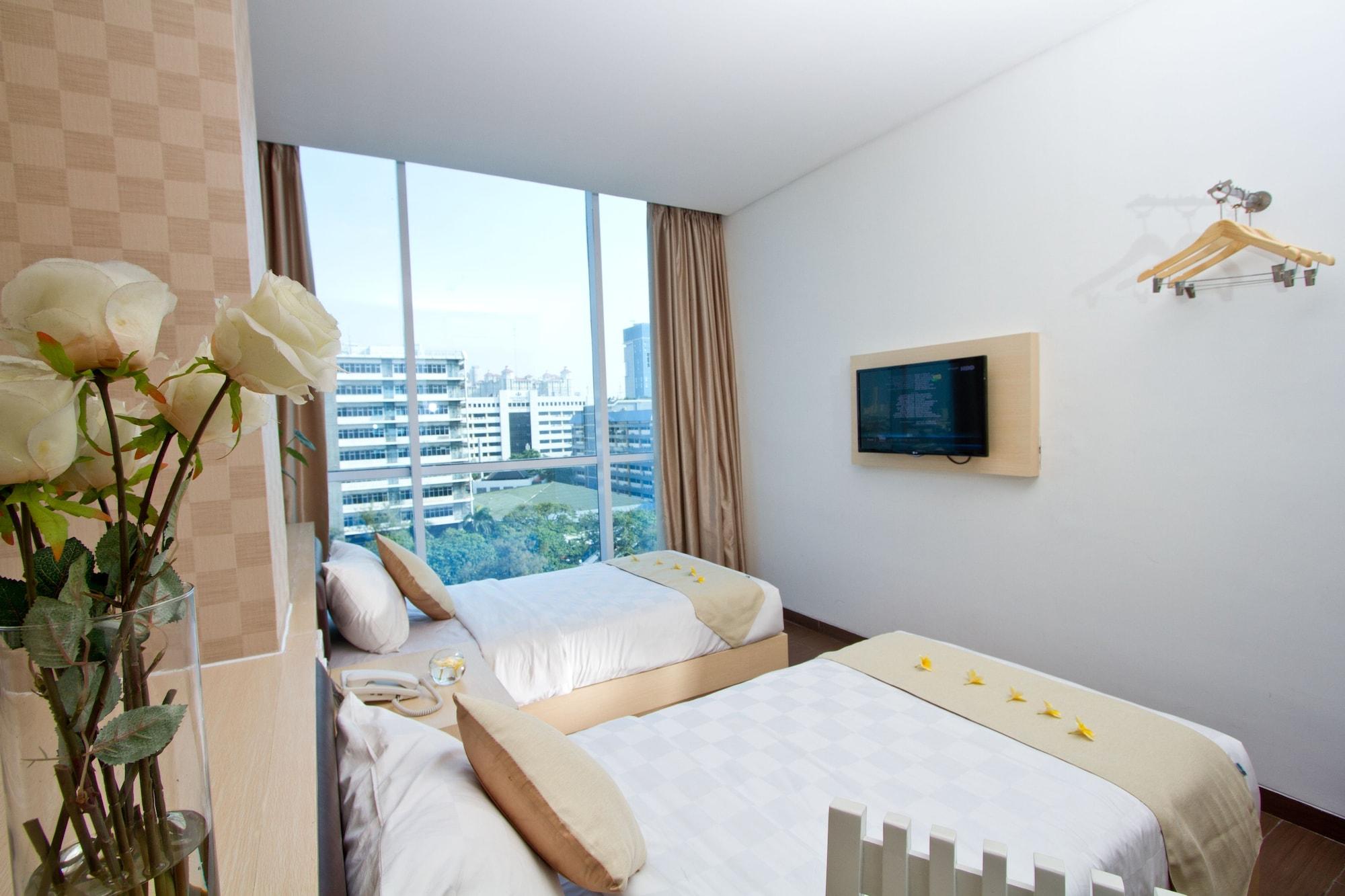 Hotel 88 Grogol Jakarta By Wh Extérieur photo