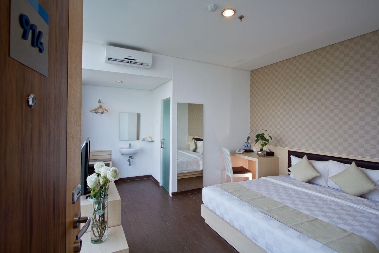Hotel 88 Grogol Jakarta By Wh Extérieur photo