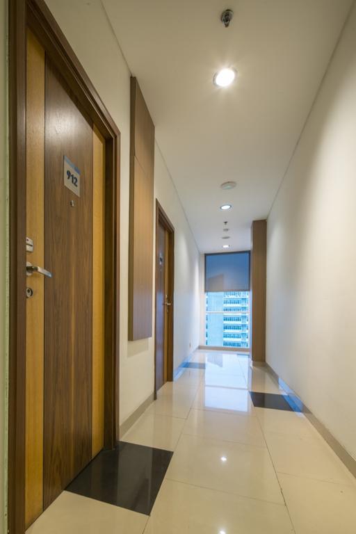 Hotel 88 Grogol Jakarta By Wh Extérieur photo